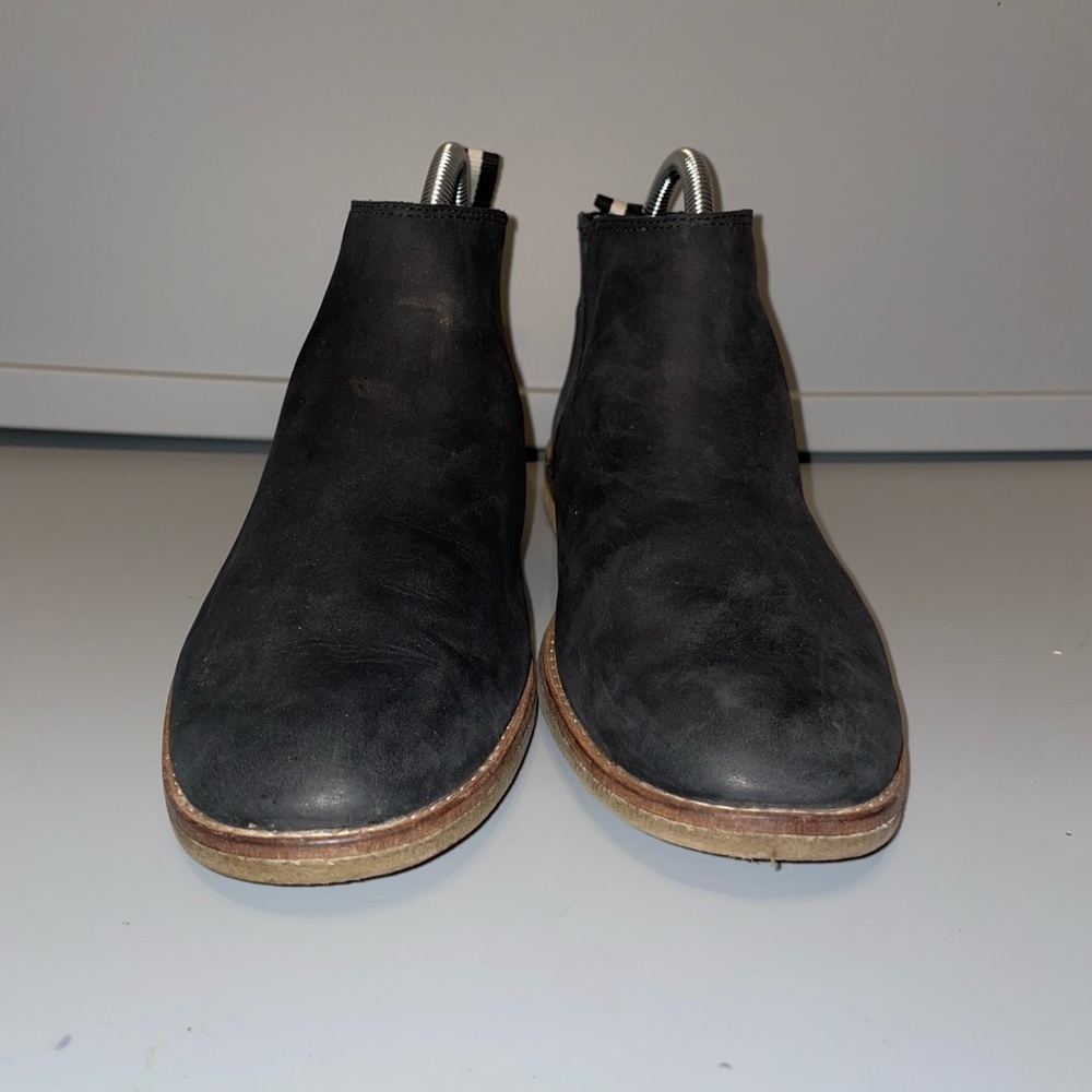 Sperry suede black ankle boots size 8.5 women’s pull on boot. - Picture 3 of 5